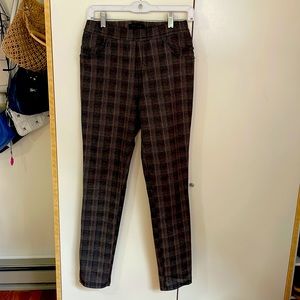 Sanctuary patterned stretchy pants size small. Great for work, school, or 🎉 out